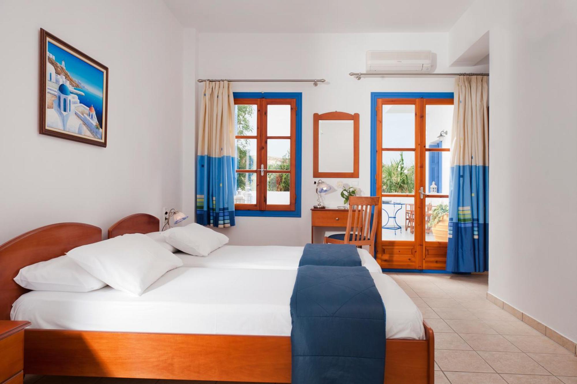 Hotel Eleni Adamantas  Екстериор снимка
