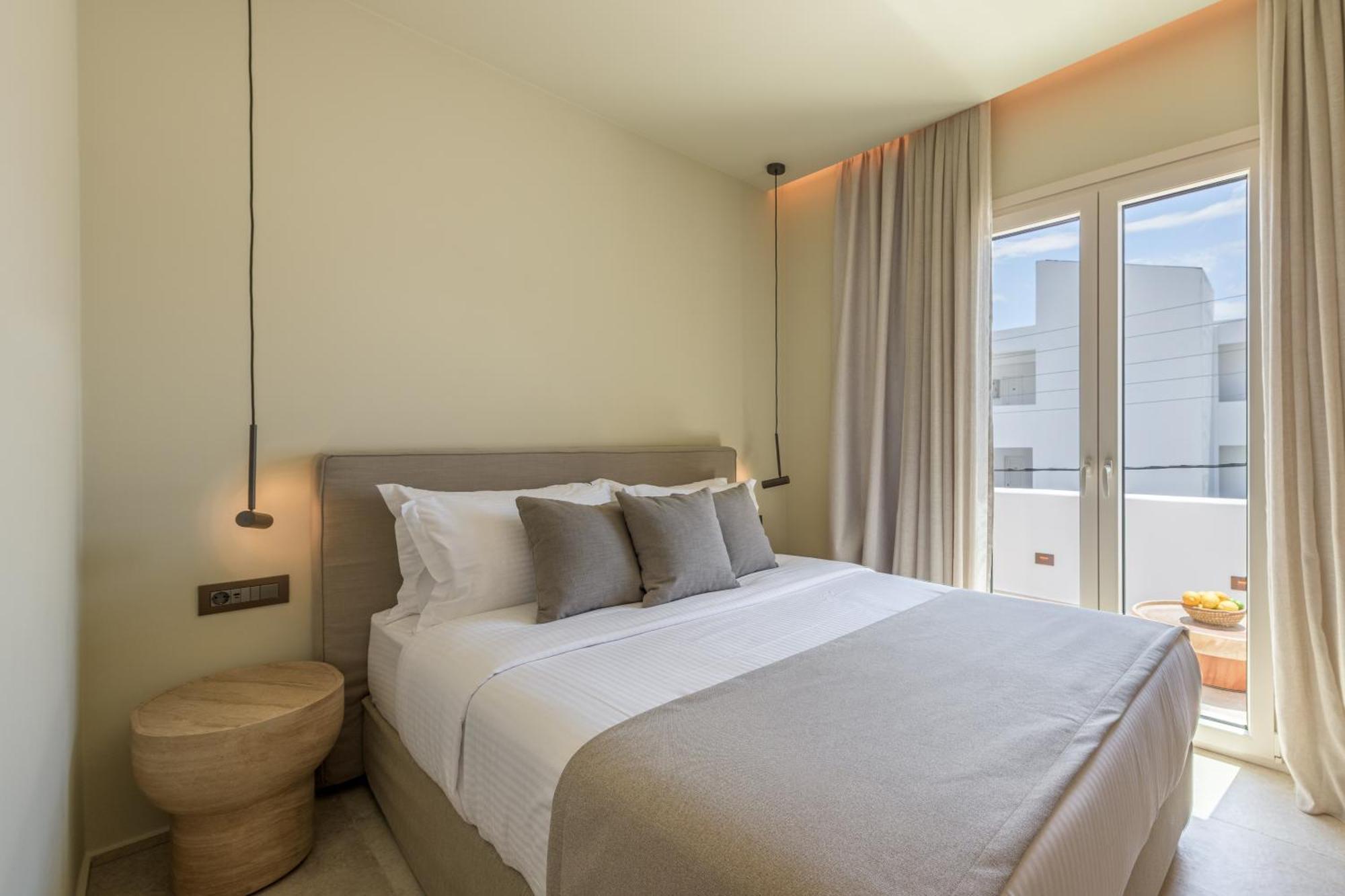 Hotel Eleni Adamantas  Екстериор снимка