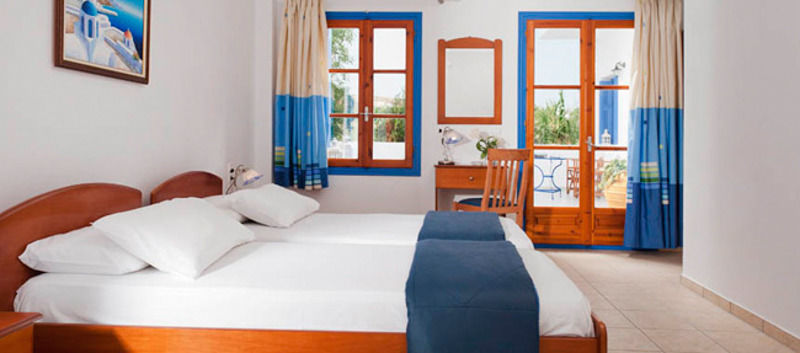 Hotel Eleni Adamantas  Екстериор снимка