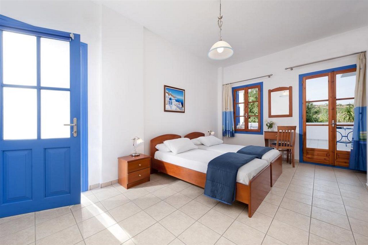 Hotel Eleni Adamantas  Екстериор снимка